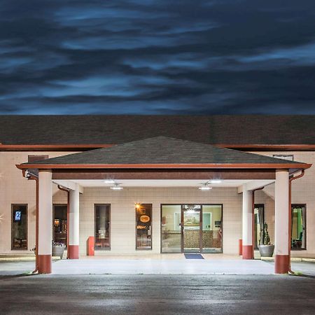 ซูเปอร์ 8 บาย วินด์แฮม มัลเวิร์น Motel Malvern ภายนอก รูปภาพ