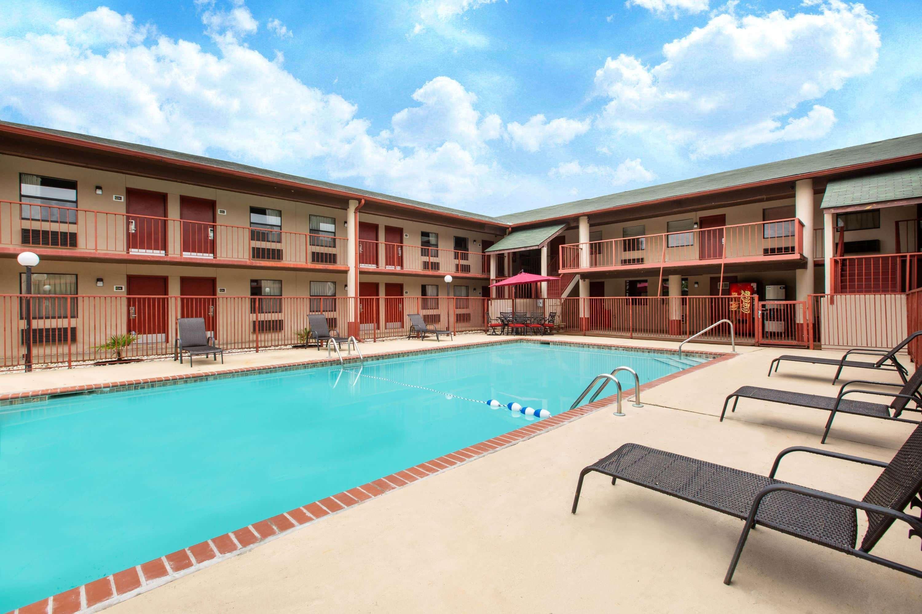 ซูเปอร์ 8 บาย วินด์แฮม มัลเวิร์น Motel Malvern ภายนอก รูปภาพ